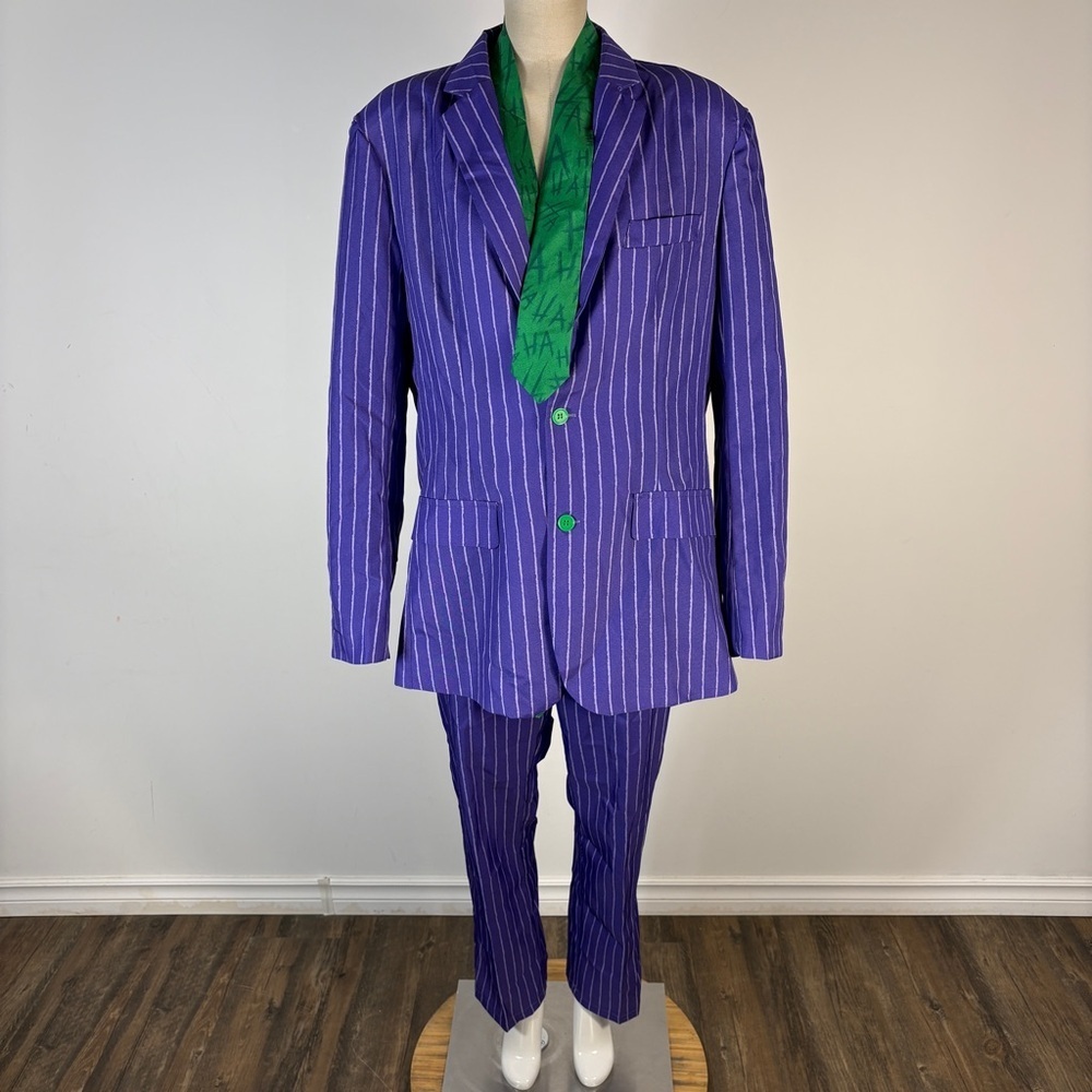 DC Comics Mens The Joker Purple Pinstripe Suit & Tie L